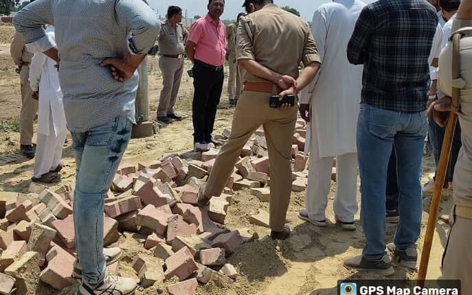 Ghaziabad Development Authority's big action: Bulldozers run on illegal colonies developed on 50 bighas in Modinagar