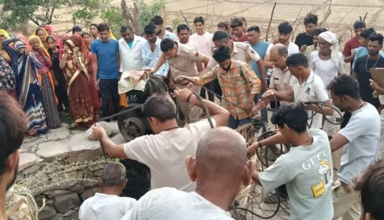Jaipur: Sensation due to finding the body of a youth in a well in Dantali village, anger among villagers - Notice issued to officials for negligence