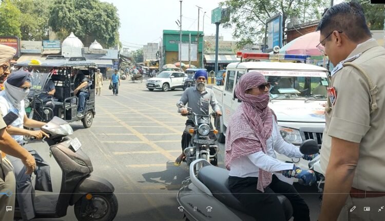 Now driving with face covered will be expensive: Police warns of fine up to Rs 5000