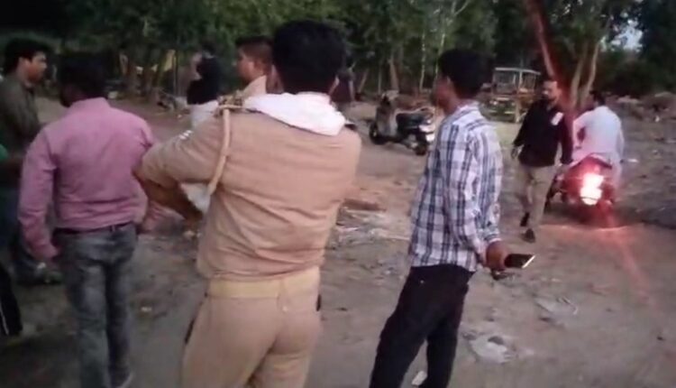 Municipality's bulldozer ran on two shops on the highway, government land was vacated amid protest