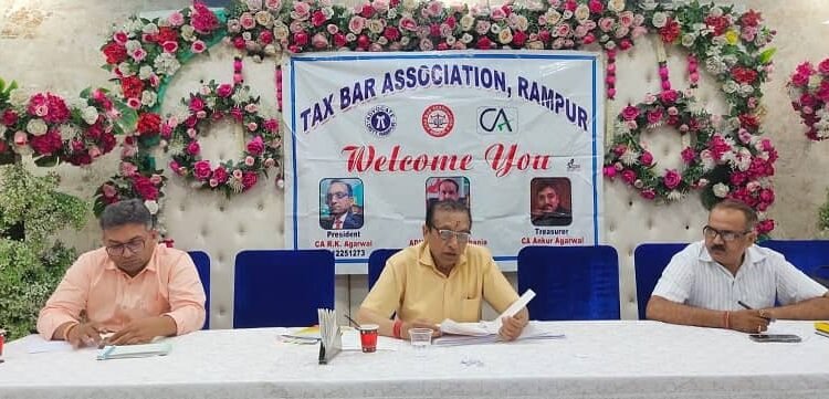 Rampur: Tax Bar Association gave detailed information about GST returns, new rules and election process in the workshop