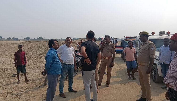 Action by SDM Sadar Gulab Chandra created panic among sand mining mafia
