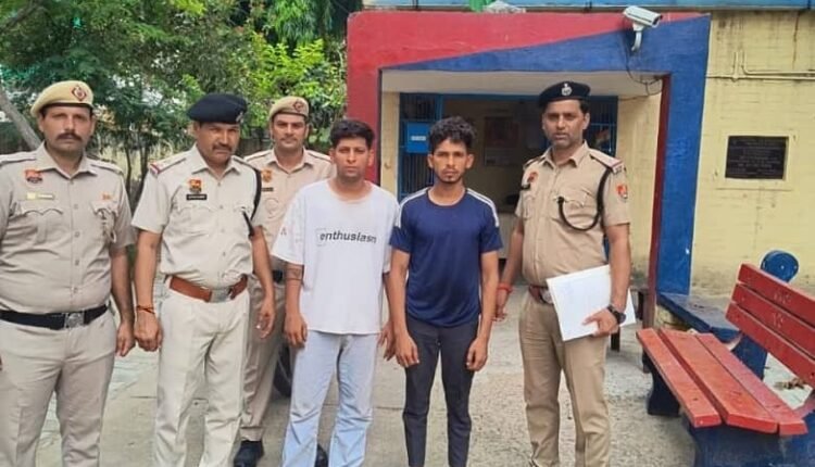 The team of Police Station Sector-3 arrested two accused of fighting and trying to kill