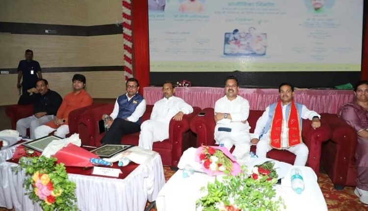 Badaun's products will be famous all over the world, Flipkart team gave training to the sisters