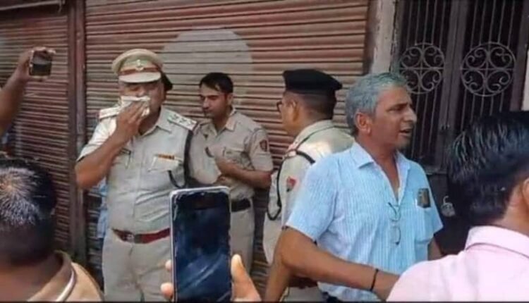 Municipal Corporation took action against meat sellers, 18 shops were sealed, work of sealing illegal meat shops will continue