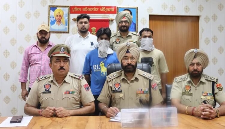 CIA Staff-2 busted an active robbery gang, two accused arrested with illegal weapons