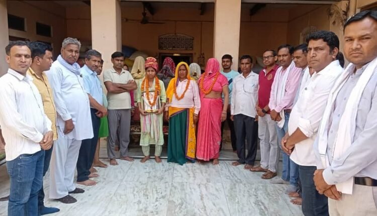 Meritorious students of Tijara block were honored under the aegis of Rajasthan Teachers Association (Ambedkar)