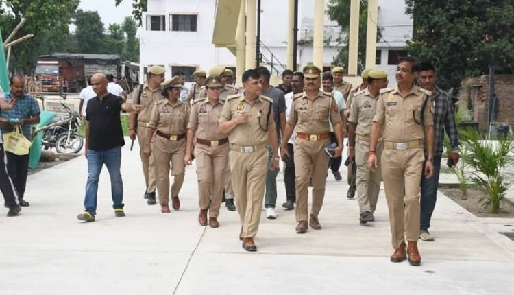 Superintendent of Police Rampur and Additional Superintendent of Police took stock of the preparations for the training of recruit constables, also inspected the Kanwar Yatra route in view of the month of Shravan