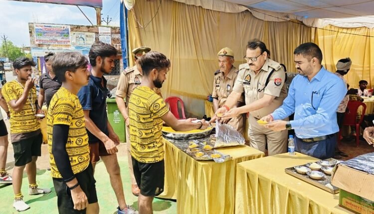 The District Magistrate and Senior Superintendent of Police jointly visited the Kanwar route to take stock of the arrangements being made in the district in view of the Kanwar Yatra.