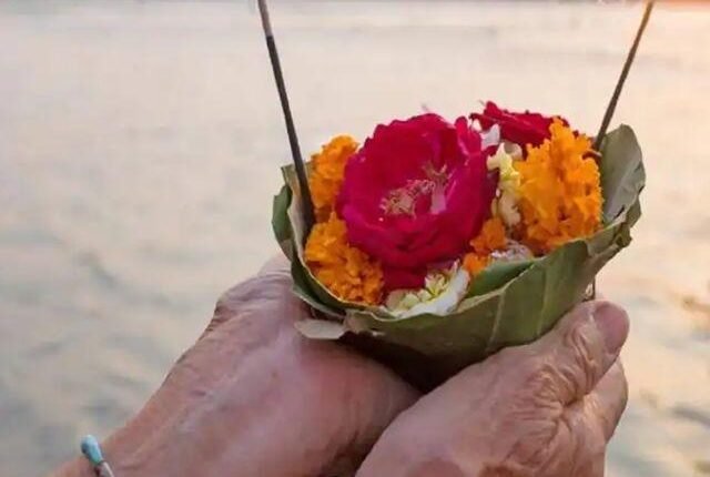 Guru Purnima 2025: Want to get rid of Pitra Dosh? Do these 5 remedies on this Guru Purnima, your luck may shine
