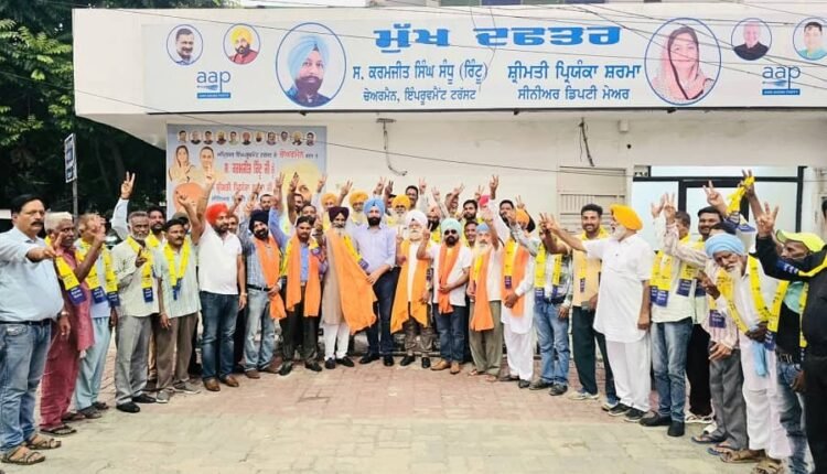 Due to the public welfare policies of Aam Aadmi Party, the entire Panchayat of Naushera Khurd joined AAP: Karamjit Singh Rintu