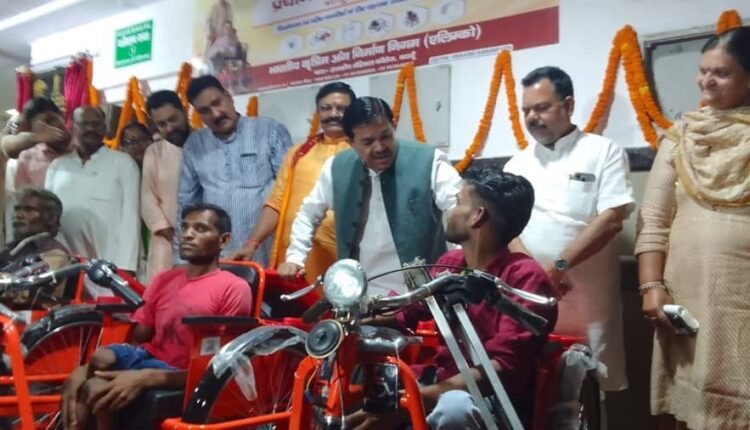 The 75th Pradhan Mantri Divyansha Kendra of the country and the 6th Pradhan Mantri Divyansha Kendra of the state opened in the Government Medical College