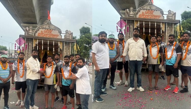 Samajwadi PDA Kanwad received a grand welcome in Modinagar, Akhilesh Yadav's mission was combined with devotion to Shiva