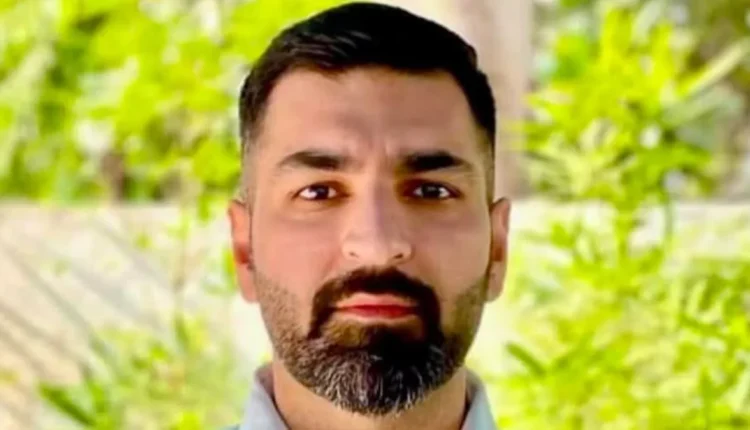 MLA Setia is giving a "strong blow slowly"