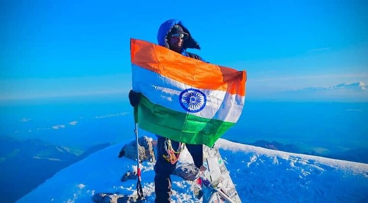 If the financial support required by mountaineer Hukam Chand alias Chand Mahi, who has touched the sky while battling with adverse circumstances, is fulfilled, he can bring glory to the country
