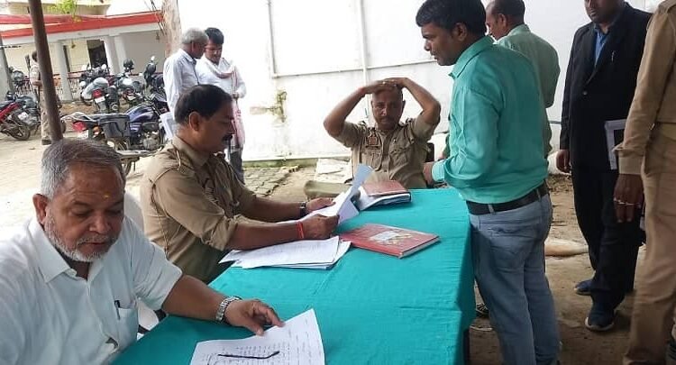 Mirzapur News: On the occasion of Thana Samadhan Diwas, it was concluded under the chairmanship of Consolidation Officer