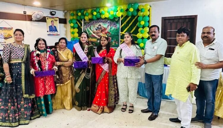 Rampur: Akhil Vishwa Gayatri Parivar Mahila Mandal celebrated Teej festival with great joy