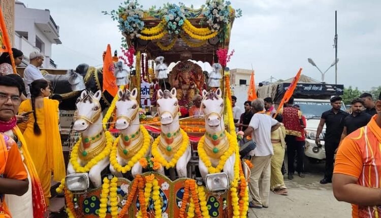Ellenabad reverberated with the chants of Lord Shri Ganapati, Ganesh festival was celebrated everywhere