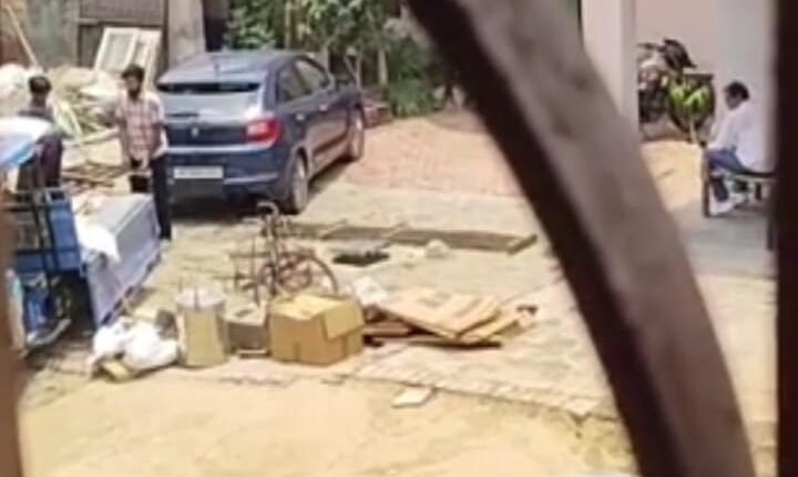 Modinagar's Mohammadpur Qadeem's Pradhan's husband again in controversy, villagers made serious allegation of selling government goods