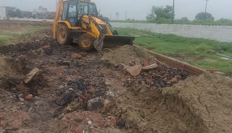 "Authority's bulldozer ran on illegal colony in village Rori of Modinagar"
