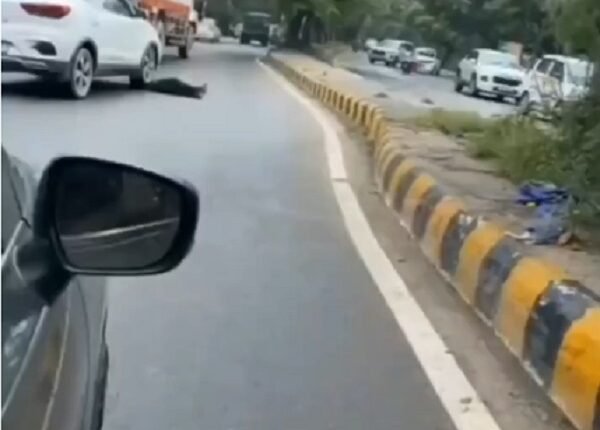 Ghaziabad: Shocking incident, car runs over mentally challenged youth, dies on the spot