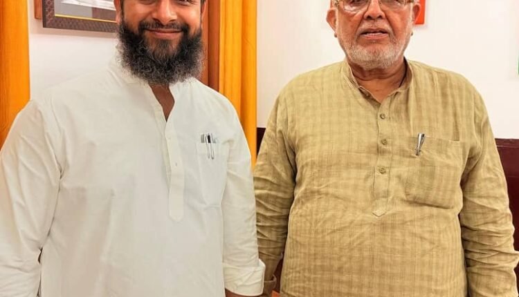 AAP leader Faisal Lala met the Finance Minister for additional budget for the development of Rampur