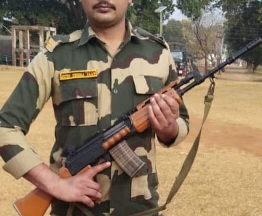 Ghaziabad: Wave of mourning in Begumabad due to the death of BSF jawan Nitin Nehra, crowd gathered for the last darshan