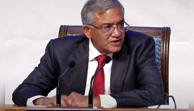 Opposition attacks Chief Election Commissioner: "He came to give clarification on vote theft, but kept speaking the language of BJP"