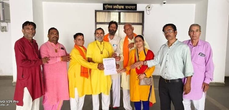 The priest association submitted a memorandum to the Superintendent of Police for not taking any action on the thefts in temples!