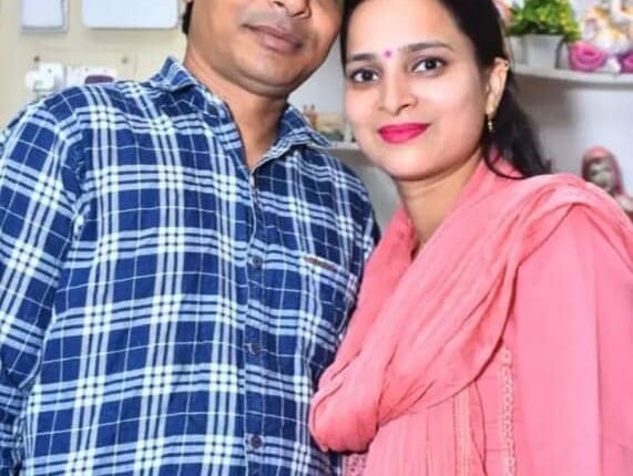 "I have brought a locket, close your eyes" — and slit his wife's throat, brutally murdering a pregnant woman in Meerut