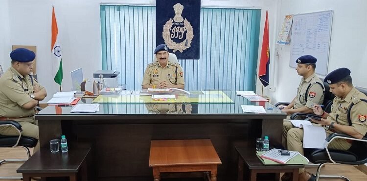 Review meeting of Inspector General of Police, Vindhyachal Zone, Mirzapur: Strict instructions given regarding crime control and law and order