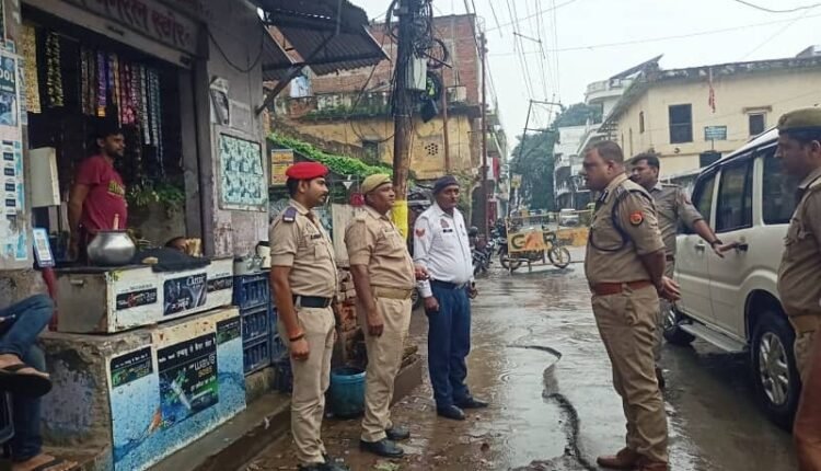 Strict security and traffic arrangements in Mirzapur on Rakshabandhan, SSP Somen Burma inspected the main routes