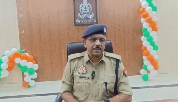 Mirzapur: Additional Superintendent of Police (Naxal) Om Prakash Singh promoted to IPS, got a big achievement for excellent work