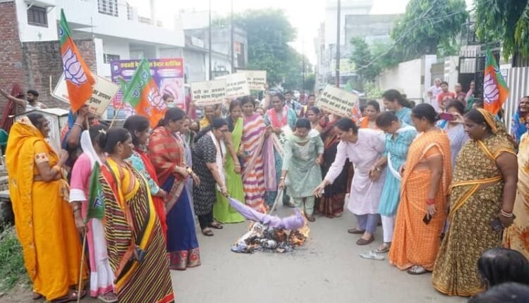 Insult of PM Modi's mother, India will not tolerate it, Sonia, Rahul, Priyanka should apologize to the women of the country