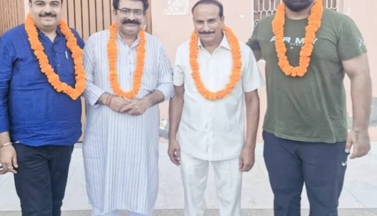 Rajiv Wadhwa became the president of Yuva Arora Vansh Seva Samiti, Yuvraj Gillhotra and Prem Aneja became the vice presidents