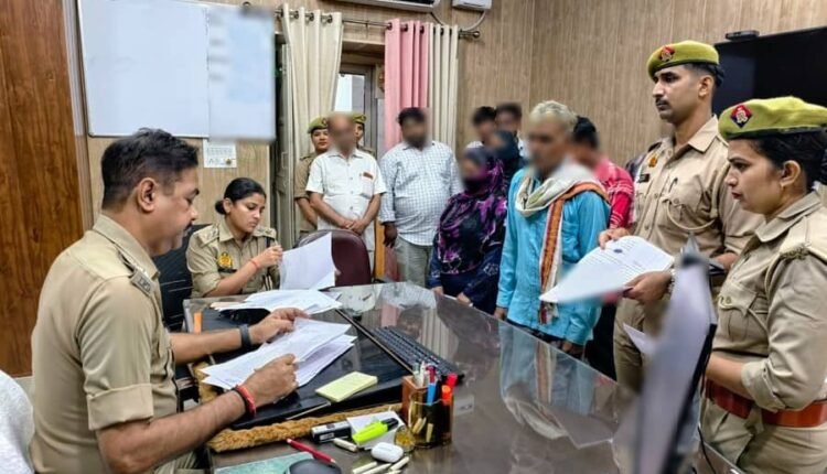 Rampur: Additional Superintendent of Police and District Magistrate conducted public hearing, directed for prompt resolution of problems of complainants