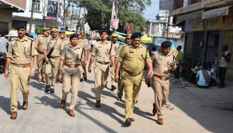 Senior Superintendent of Police, Etah, along with the police force, conducted a flag march in view of Friday prayers and upcoming festivals like Navratri, Dussehra etc.