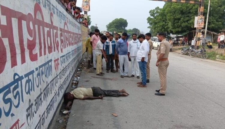 Sonbhadra: Body of truck driver found on the roadside, sensation
