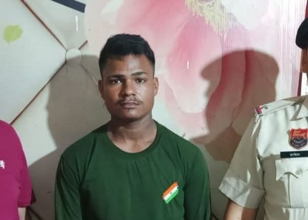 Nephew attacked uncle with scissors, accused nephew Mukesh arrested