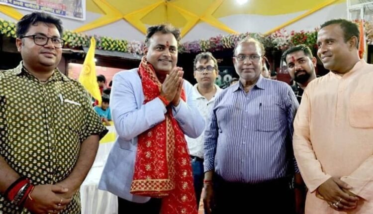 On the auspicious occasion of Chandraghanta Puja, a grand celebration of folk dance and Dandiya festival was organised amidst colourful decorations.