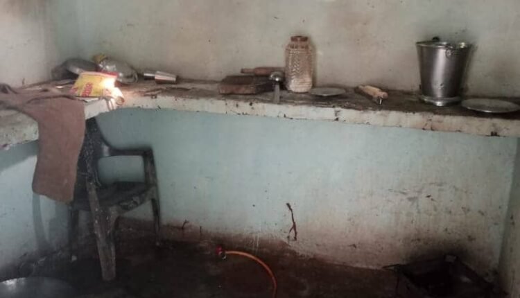 Thieves broke the lock of a government school and took away cylinders and utensils
