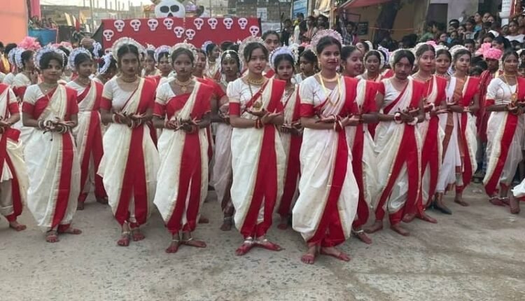 A grand and incredible Bel Bharni procession of Choti Durga Mata was held in Lakhisarai, with a huge crowd of devotees.