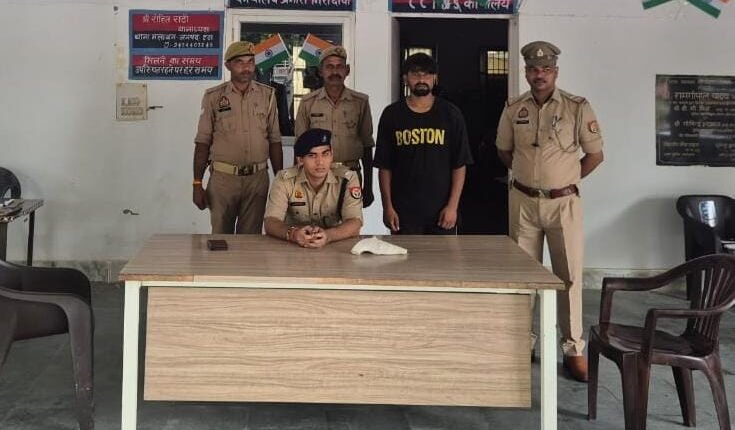 During checking by Malavan police station, an accused was arrested with illegal arms and cartridges.