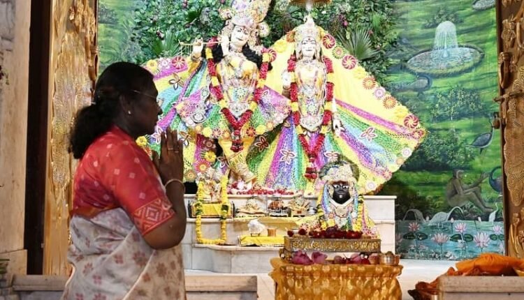 President Draupadi Murmu arrives at Mathura-Vrindavan on the country's most luxurious train, the Maharaja Express. Learn about its special features.