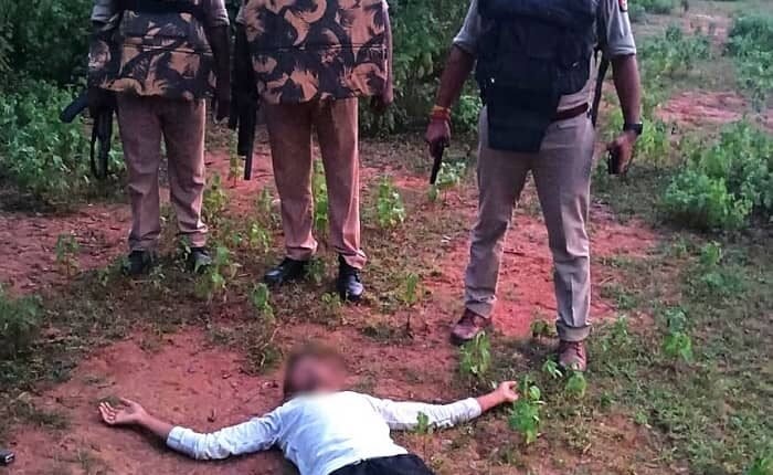 Mirzapur police encounter: Bounty-carrying cow smuggler arrested, Rajgarh police and SOG, illegal pistol recovered, Cow Slaughter Prevention Act, Mirzapur crime news, UP police action