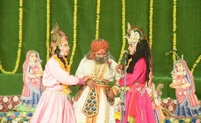 The Ramlila ground reverberated with the Dhanush Yagna, and the audience was immersed in devotion.