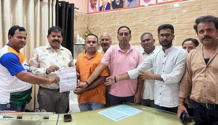 Modinagar: "Smriti Dwar" to be built in memory of martyr Nitin Nehra, Motherland Service Association submitted memorandum