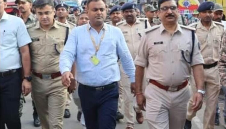 DM-SP led a flag march in Lakhisarai, appealing to voters to cast their votes fearlessly.