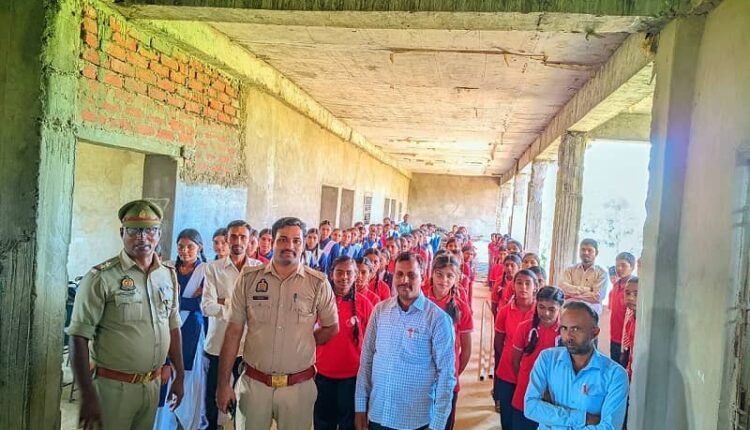 Sonbhadra: Helpline numbers provided to students to avoid rising cyber frauds