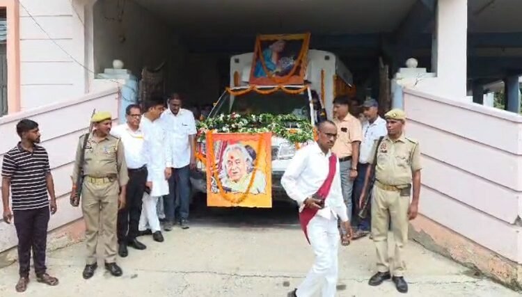 Pandit Chhannulal Mishra, the invaluable heritage of the Banaras Gharana, is no more.